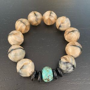 🔸NWT🔸Large Faceted Czech Glass Beaded Bracelet